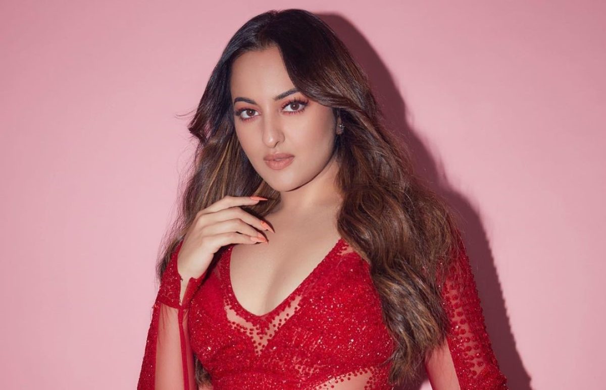 Dahaad Starring Sonakshi Sinha And Vijay Varma Will Debut On Prime Video On May 12 Cinegossip